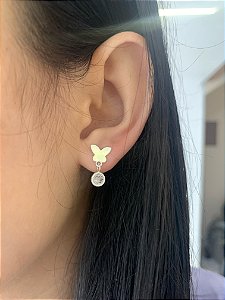 Brinco de prata borboleta lisa com zircônia pendurada