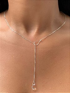 Colar de prata gravatinha gota cristal