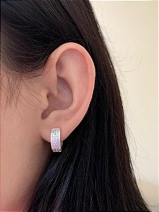 Argola de prata click com zircônias grossa