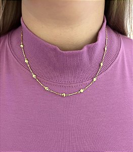 Colar dourado choker corações e palitinhos