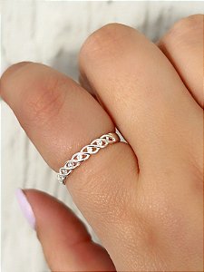 Anel de prata trançado com mini zircônias