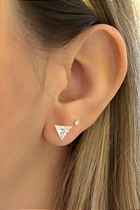 Brinco de prata triângulo de zircônia médio