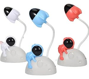 Luminária LED Astronauta na Lua - Luz Noturna Decorativa