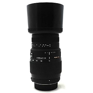 Lente Sigma 70-300mm f/4-5.6 DG AF Macro e Parasol para Nikon F Seminova