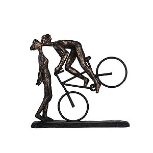 ESCULTURA BEIJO NA BIKE