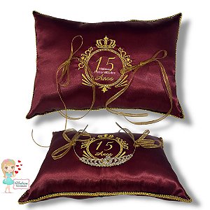 Almofada para levar coroa de debutante