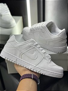 Tênis Nike Dunk Low SB Branco