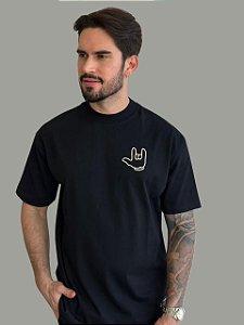 Camiseta TH Over Be Strong Preta