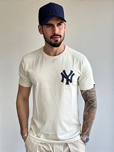 Camiseta New Era Hist Ory Off White