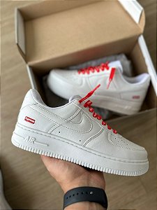 Tênis Nike Air Force x Supreme Branco