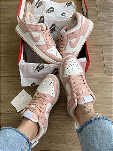 DUNK LOW SB ROSA/ BRANCO