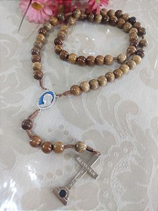 Terço Medjugorje –  entremeio azul (fundo Medjugorje) - Conta grande imbuia lisa