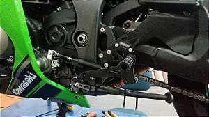 Pedaleira Esportiva Max Racing Kawasaki ZX 10R 20211 em diante - Preta