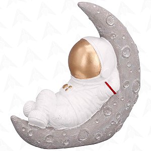 Escultura Decorativa Astronauta Dormindo na Lua