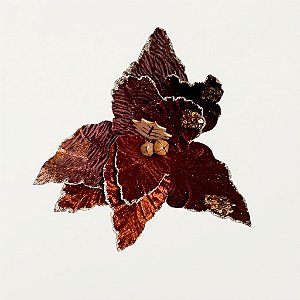 Flor Natalina Aveludada Cobre e Cinza com Enfeites Dourados e Madeira 27cm (FL6602)