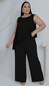 Macacão Feminino Plus Size com Sobreposto Preto