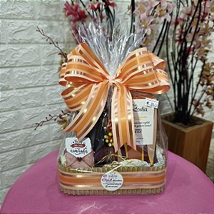 Cesta Presente Namorado 01 Caixa 05 Sabonetes Natura 01 Perfume Essencial
