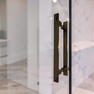 ESTOQUE - Puxador 40cm total x 30cm entre furos x Largura 3,2cm - Quadrato - Bronze 1002 - Alumínio (Não enferruja)