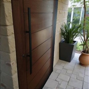 Puxador Duplo Plano - Preto - 80cm total x 30cm entre furos - Largura Barra Chata 3,2cm - Alumínio (Não enferruja)