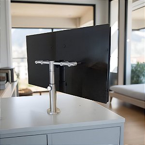 Suporte Giratório TV _ Fixação Móveis - Com Regulagem de Altura 54cm a 65cm - Aço Inox Polido ou Escovado - Para TV’s de 32” a 55”