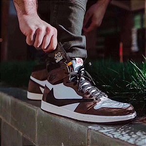 Air Jordan 1 High “Bandana” Travis 