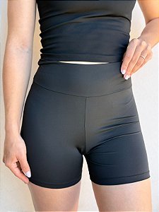 Shorts poliamida preto