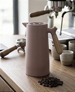 GARRAFA TÉRMICA COM CABO MADEIRA NÓRDICA ROSA