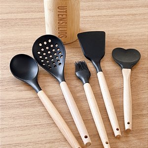 KIT UTENSÍLIOS DE SILICONE PRETO COM CABO DE BAMBU 6 PEÇAS