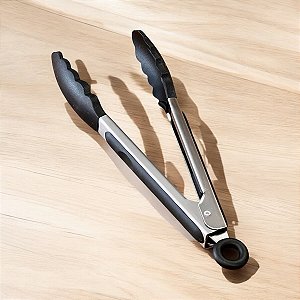PEGADOR DE INOX E SILICONE PRETO