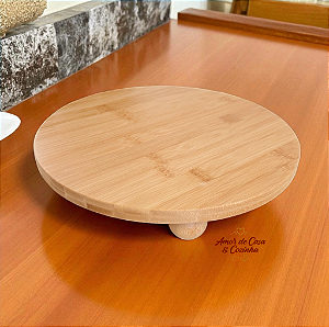 BANDEJA APOIO REDONDA COM PEZINHO DE BAMBU 30X30X6CM