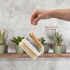 ESCOVA DE LIMPEZA MULTIUSO COM PEGA DE BAMBU LIMPA FÁCIL