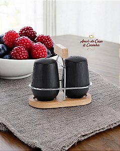 SALEIRO E PIMENTEIRO PRETO GRANFINE COM SUPORTE DE BAMBU