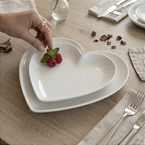 KIT 2 TRAVESSAS DE CERÂMICA CORAÇÃO BRANCO 28 CM E 22 CM