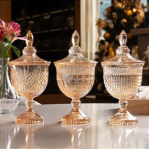 POTICHE DECORATIVO COM PÉ DE CRISTAL DE CHUMBO DUBLIN ÂMBAR 11,5X24,5CM