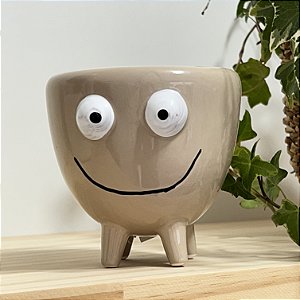 VASO NUDE COM PÉ E CARINHA FOFA