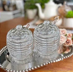AÇUCAREIRO DE CRISTAL COM COLHER E TAMPA COLMEIA