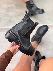 Coturno Feminino Chelsea Gabi Preto