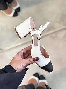 Scarpin Slingback Sara Off-white com preto