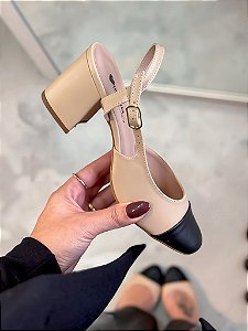Scarpin Slingback Sara Nude com Preto