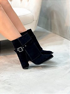 Bota Feminina Milena Capa Preto Camurça