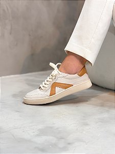 Tênis Feminino Francine Off/Camel em Couro