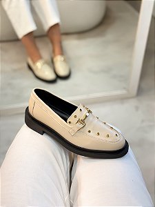Mocassim Feminino Liz Off-White em couro legítimo