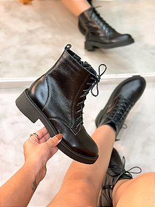 Coturno Feminino Kelly Preto em Couro legítimo