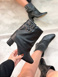Bota Feminina Clara Capa Preta