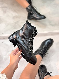 Coturno Feminino Evelyn Preto em Couro legítimo