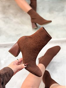 Bota Feminina Luana Marrom em Meia