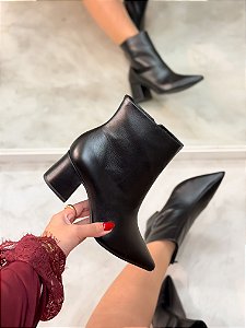 Bota Feminina Livia Preta em Couro Legítimo