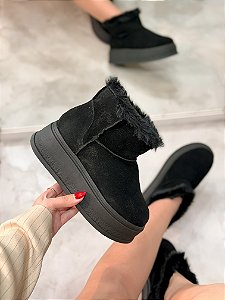 Bota de pelos Ruby Preta em Camurça