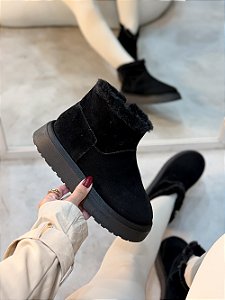 Bota de pelos Ruby Preta em Camurça