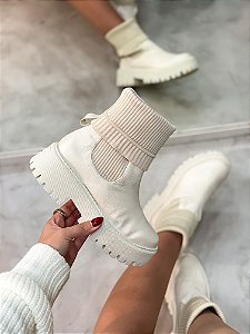 Coturno Feminino Amara em Meia Off-white
